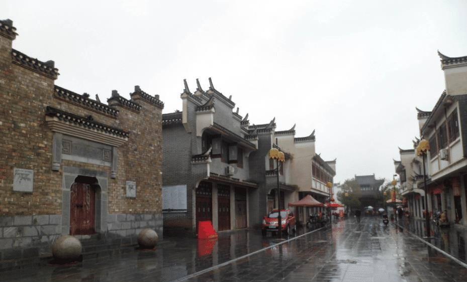 缝合游戏《幻兽帕鲁》玩家建造10公里长水上乐园