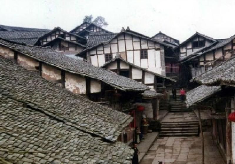 常德市七中校友胡野碧到母校开展主题讲座